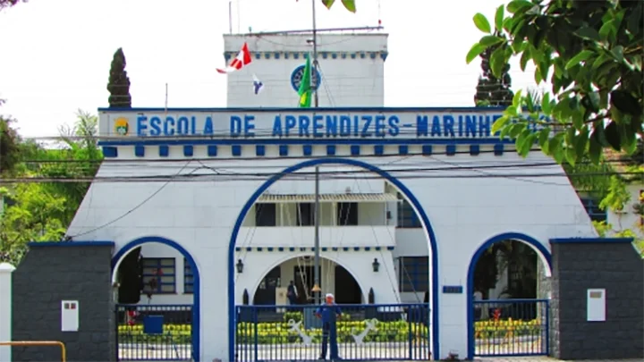 Escola de aprendiz-marinheiro