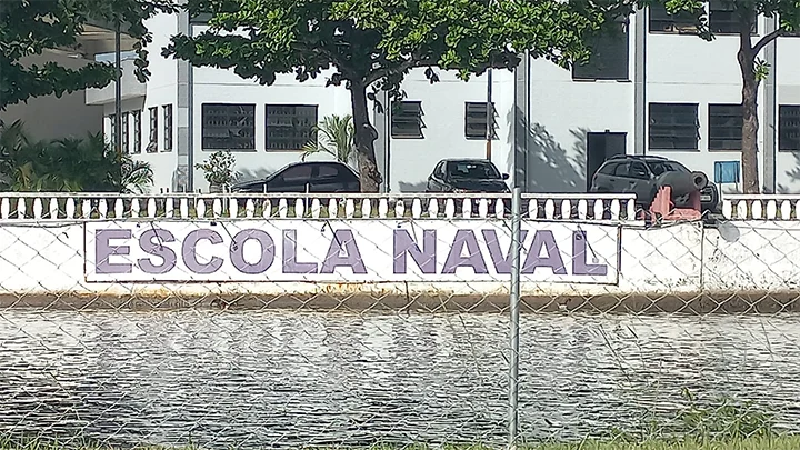 Entrada da escola Naval